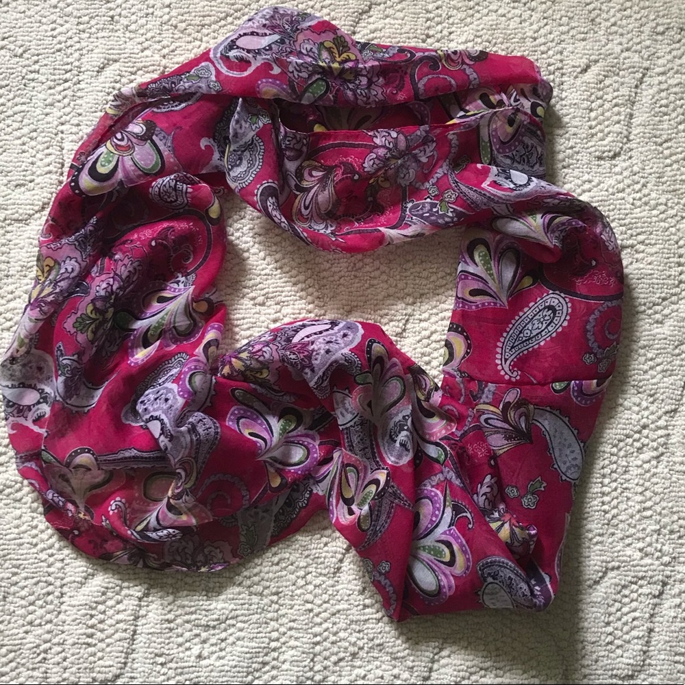 🔥Gorgeous Infinity Scarf NEW🔥